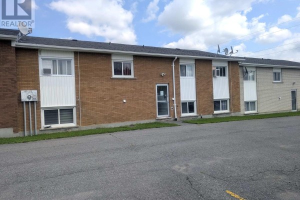 1450 St Michel Avenue, Cornwall, ON K6H3M8 Photo 2