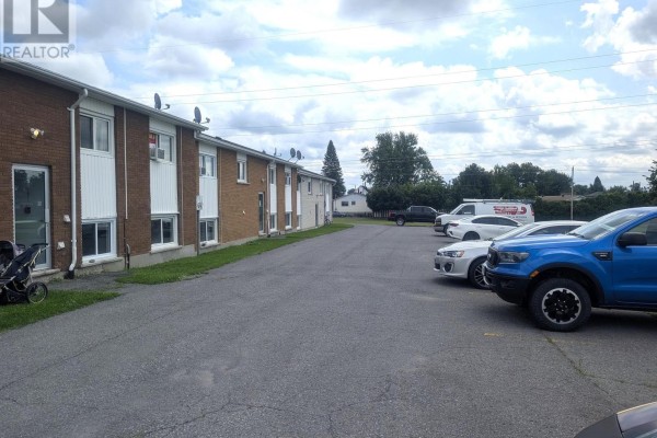 1450 St Michel Avenue, Cornwall, ON K6H3M8 Photo 3