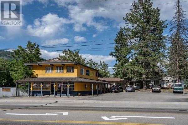 1451 Columbia Avenue, Castlegar, BC, photo 2
