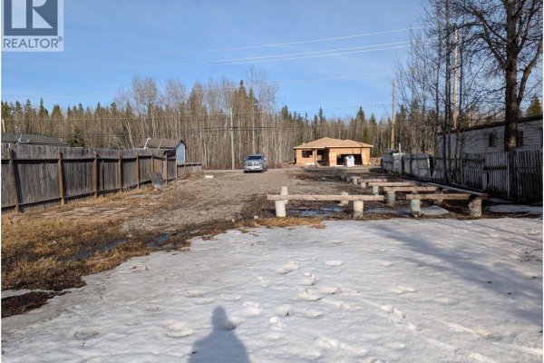 1451 N Blackburn Road, Prince George, BC V2N6B8 Photo 3