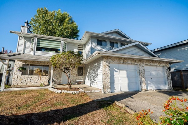 14523 89 Avenue, Surrey, BC V3R8B2 Photo 2