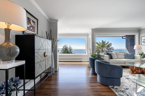 14535 Sunset Drive, White Rock, BC V4B2V7 Photo 4