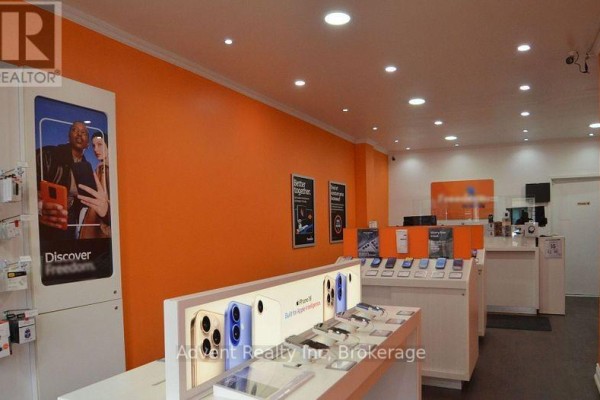1454 Queen Street W, Toronto, ON M6K1M2 Photo 5