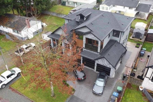 14548 110a Avenue Avenue, Surrey, BC V3R2B5 Photo 2