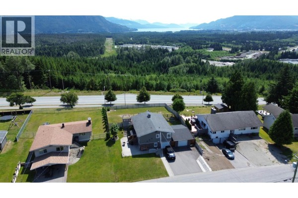 Kitchen - 1457 Albatross Avenue, Kitimat, BC V8C1P9 Photo 2