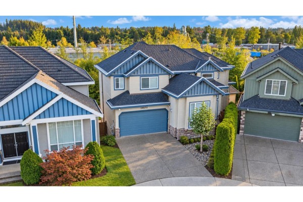 14570 67a Avenue, Surrey, BC V3S0Z4 Photo 2
