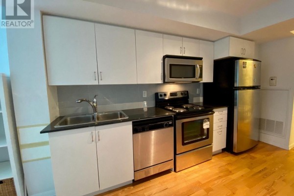 Kitchen - 1458 - 209 Fort York Boulevard, Toronto, ON M5V4A1 Photo 3