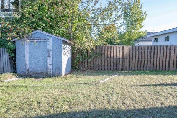1458-1460 Nation Crescent, Prince George, BC V2M6R1 Photo 5