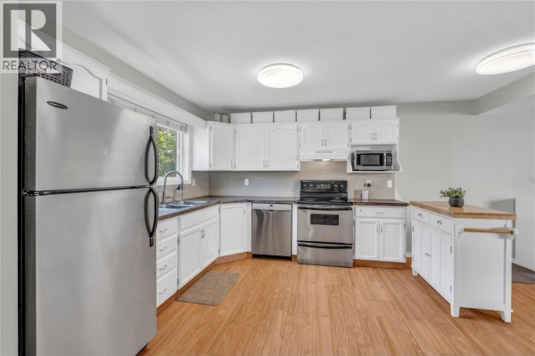 Laundry room - 1458 Penticton Avenue Unit# 142, Penticton, BC V2A8L3 Photo 4