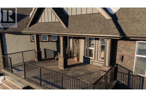 14586 Red Creek Road, Fort St  John, BC, photo 2