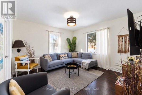 Living room - 1459 Niagara Stone Road, Niagara On The Lake, ON L0S1T0 Photo 3