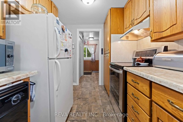 Kitchen - 146 Centre Road, Hastings Highlands, ON K0L2K0 Photo 5
