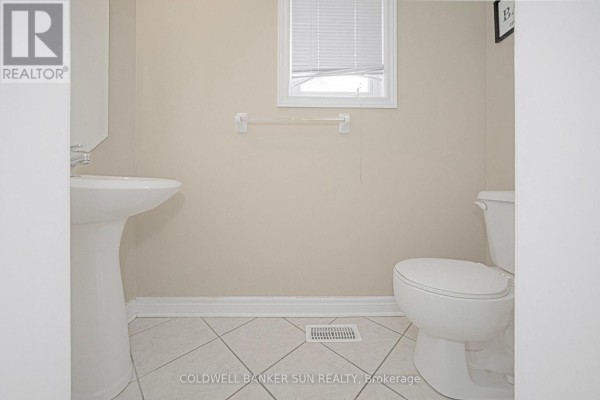 146 Crystalview Crescent, Brampton, ON L6P2R8 Photo 4