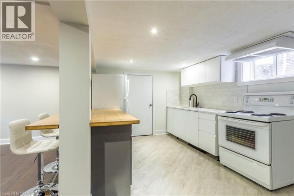 Bedroom - 146 Glencarry Avenue Unit# Lower, Hamilton, ON L8K3R8 Photo 4