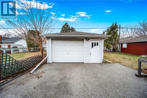 Bedroom - 146 Glencarry Avenue Unit# Upper, Hamilton, ON L8K3R8 Photo 3