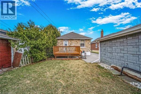 Bedroom - 146 Glencarry Avenue Unit# Upper, Hamilton, ON L8K3R8 Photo 4