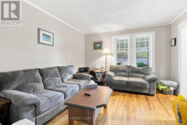 Bedroom - 146 Park Street W, Prescott, ON K0E1T0 Photo 4