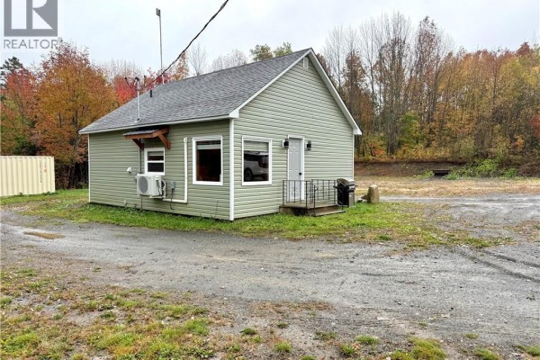Bath (# pieces 1-6) - 1460 Route 605, Millville, NB E6E2J9 Photo 3
