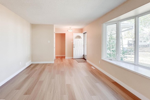 14603 59a St Nw, Edmonton, AB, photo 3