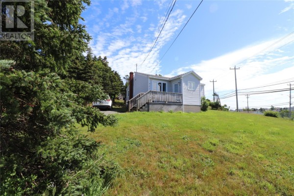 1462 Topsail Road, Paradise, NL, photo 2
