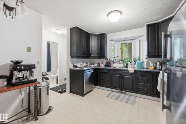 Den - 14631 Summit Dr Nw, Edmonton, AB T5N3T4 Photo 4