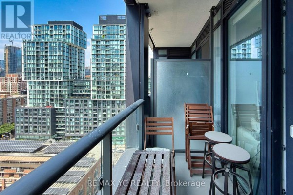Living room - 1464 - 135 Lower Sherbourne Street, Toronto, ON M5A1Y4 Photo 5