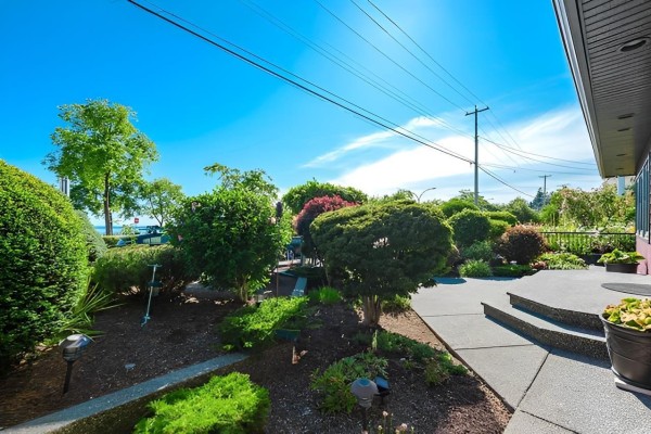 14647 Marine Drive, White Rock, BC V4B1B8 Photo 5
