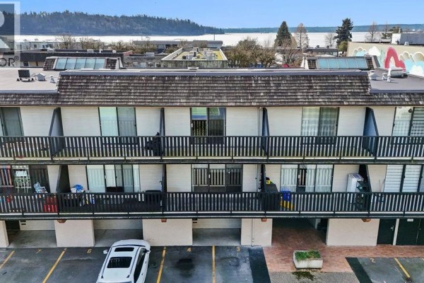 1465 Clyde Avenue, West Vancouver, BC V7T1E9 Photo 5