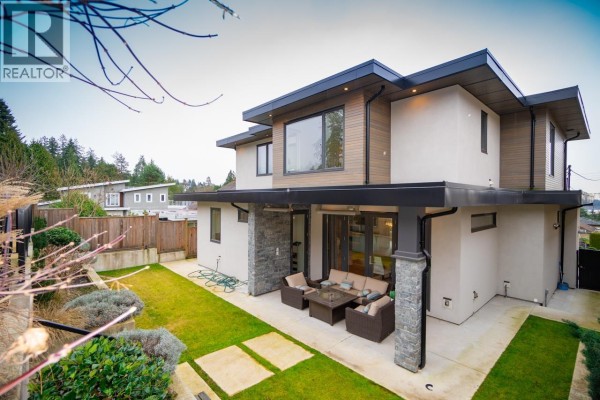 1465 Jefferson Avenue, West Vancouver, BC V7T2B6 Photo 4