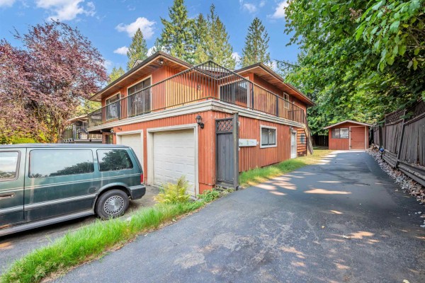 14654 102 Avenue, Surrey, BC V3R7E5 Photo 3
