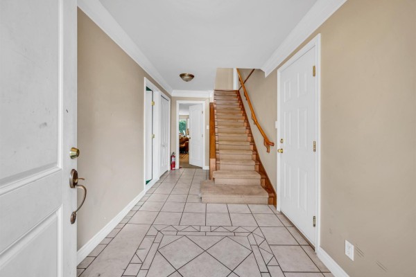 14654 102 Avenue, Surrey, BC V3R7E5 Photo 4