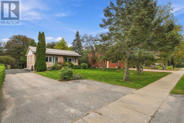 Living room - 14661 Old Simcoe Road, Scugog, ON L9L1C1 Photo 2