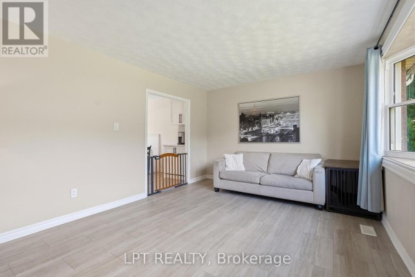 Kitchen - 1467 Meadow Road N, Ottawa, ON K4P1B1 Photo 5