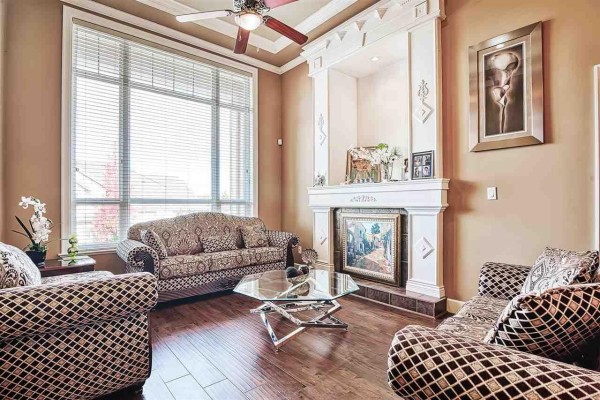 14670 76a Avenue, Surrey, BC V3S2P4 Photo 3