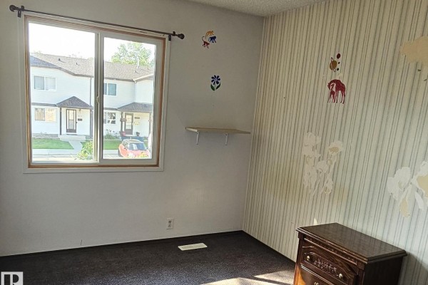 14674 54 St Nw Nw, Edmonton, AB, photo 3
