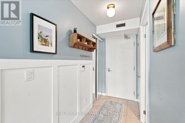 Primary Bedroom - 1468 - 209 Fort York Boulevard, Toronto, ON M5V4A1 Photo 4