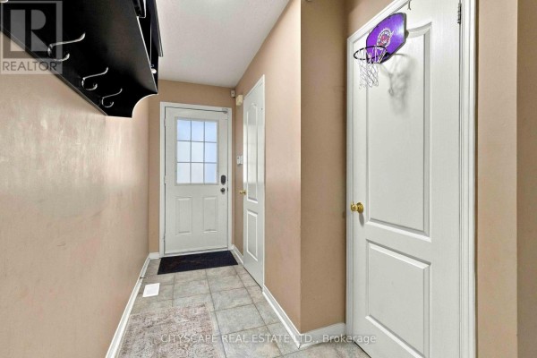 Primary Bedroom - 147 - 6399 Spinnaker Circle, Mississauga, ON L5W1Z4 Photo 4