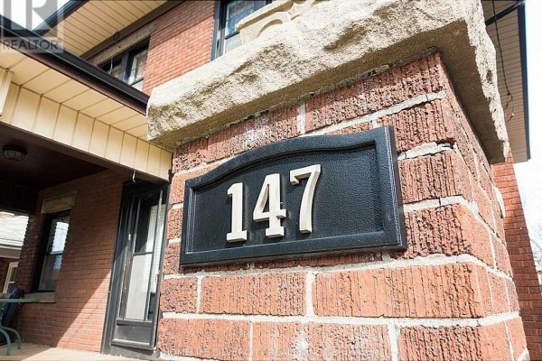 147 Holton Avenue S, Hamilton, ON, photo 2