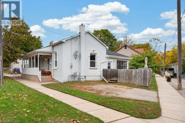 4pc Bathroom - 147 Pearl Street, Brantford, ON N3T3P5 Photo 3