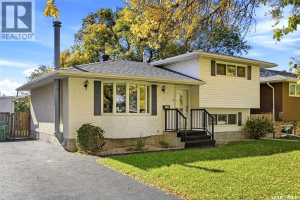 147 Rink Avenue, Regina