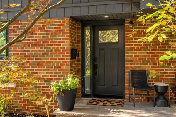 147 Thompson Avenue, Toronto, ON M8Y2V2 Photo 3