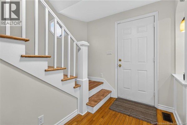 Foyer - 147 Waverley Avenue, Moncton, NB E1C7V1 Photo 3