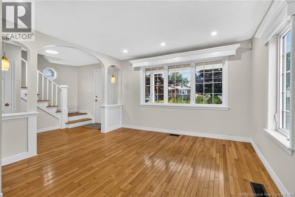Kitchen - 147 Waverley Avenue, Moncton, NB E1C7V1 Photo 5