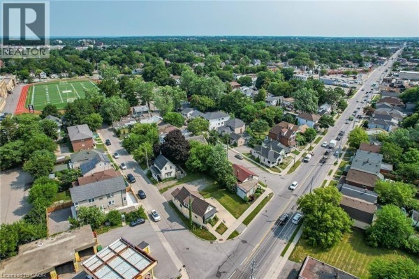147 Welland Avenue, St  Catharines, ON, photo 2