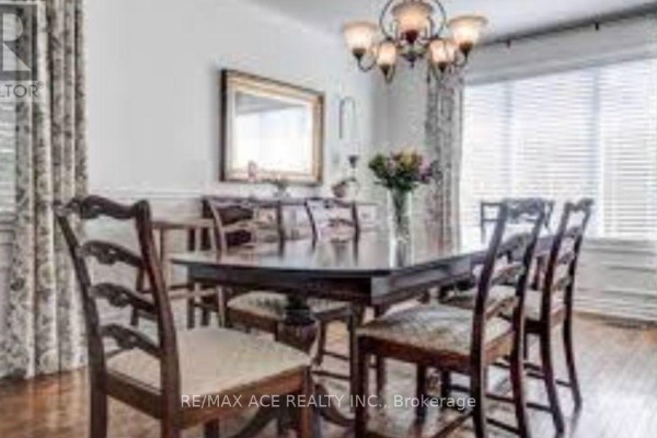 Living room - 1470 Finch Avenue, Pickering, ON L1V1J9 Photo 4