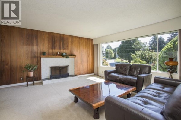 1470 June Crescent, Port Coquitlam, BC V3C2Y1 Photo 2