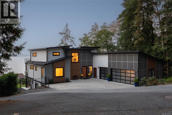 1470 Lands End Rd, North Saanich, BC, photo 2