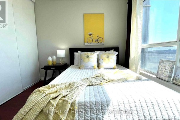 Bedroom 2 - 1470 Midland Avenue, Toronto, ON M1P4Z4 Photo 5