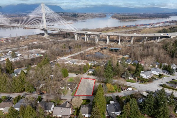 14707 St. Andrews Drive, Surrey, BC V3R0A4 Photo 5