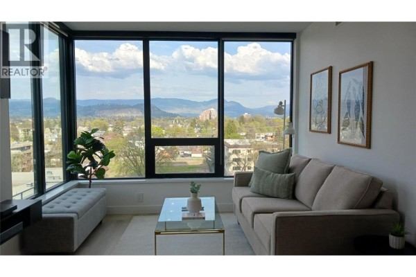 Living room - 1471 St. Paul Street Unit# 710, Kelowna, BC V1Y0K7 Photo 5